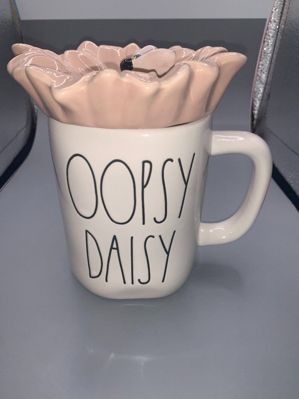 Rae Dunn Mug "OOPSY DAISY" floral Lid With Bee 24oz